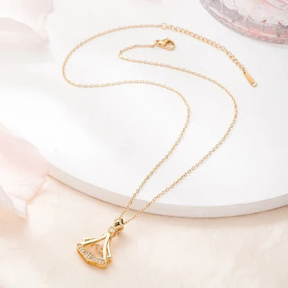 Gold Aura Heart Necklace & 24K Gold Fan Necklace – Elegant Jewelry Collection